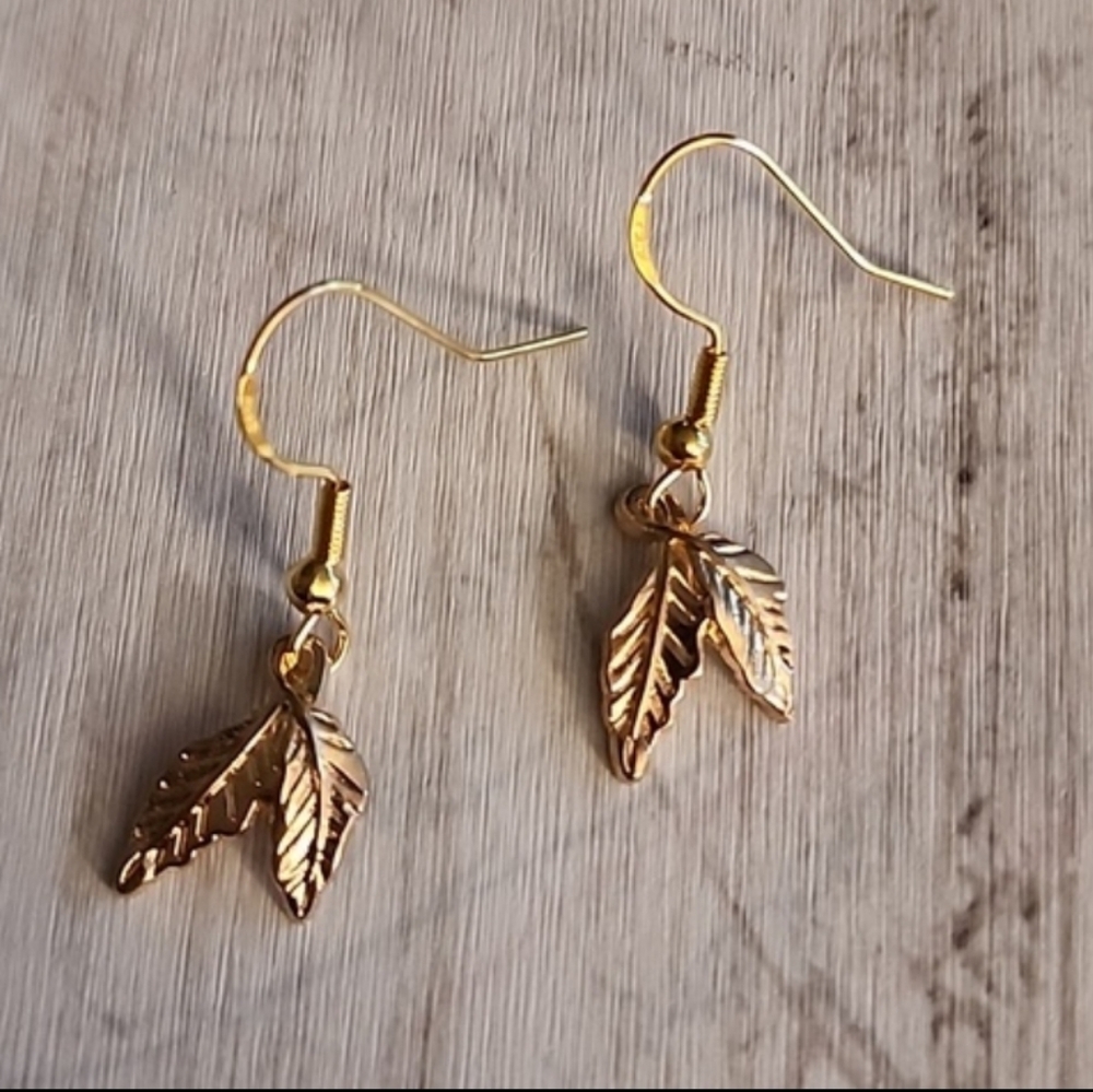 Leaf Earrings 925S Posts Light weight